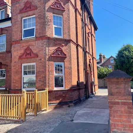 Quaint Central Basement Apartment Hereford Exteriér fotografie
